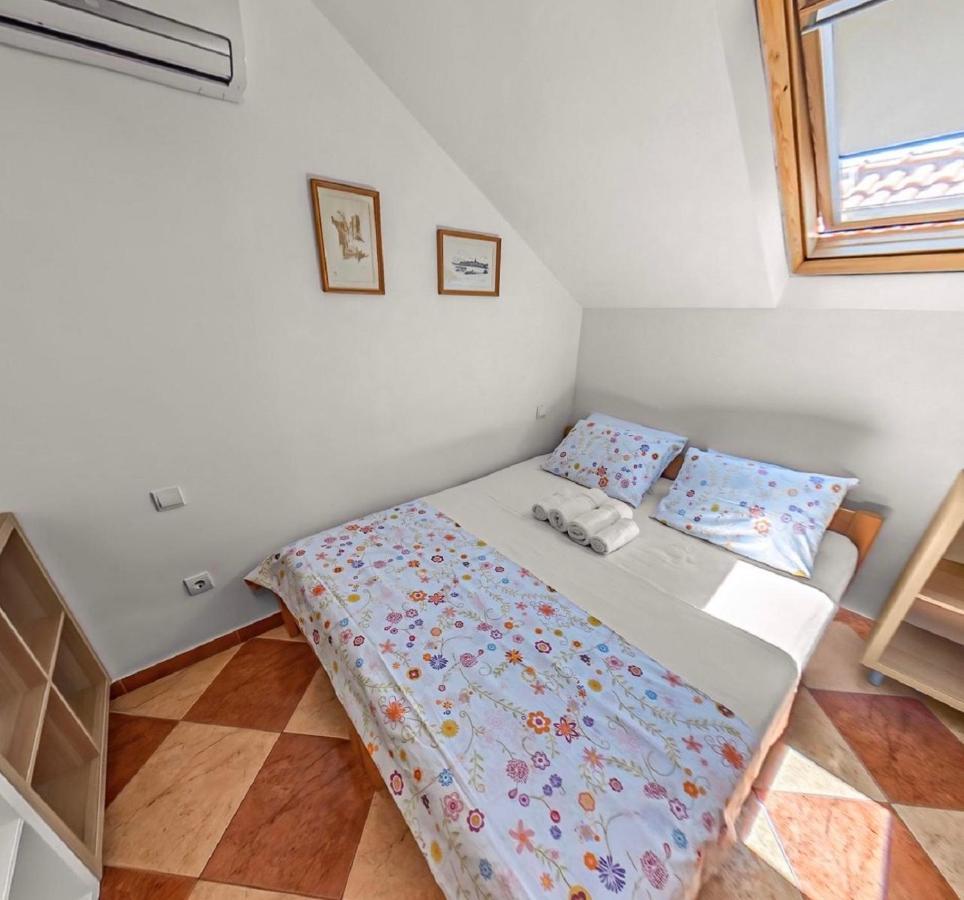 Apartments And Rooms Katija & Egon Korčula Eksteriør billede